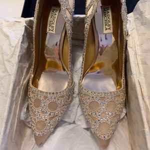 Badgley mischka Rouge size 9 beige/ sparkles